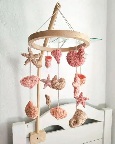 Móbile em Pinus Conchas Amigurumi