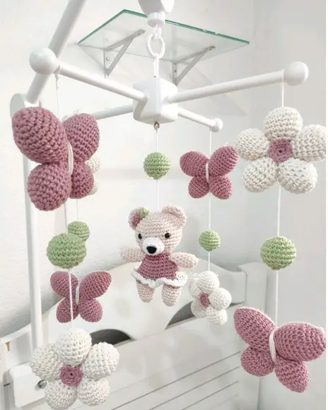 Móbile Suporte Branco Pinus Amigurumi Borboletas