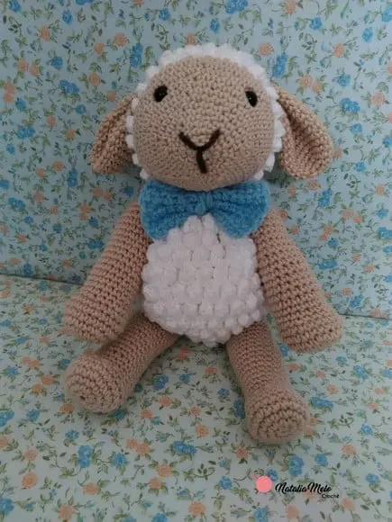 Ovelhinha Amigurumi Menino