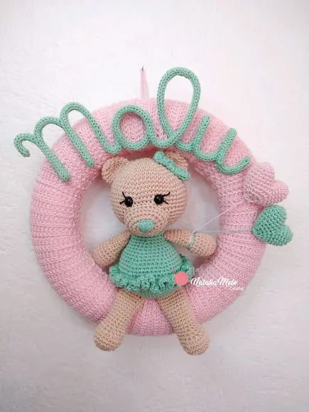 Porta Maternidade Amigurumi Menina