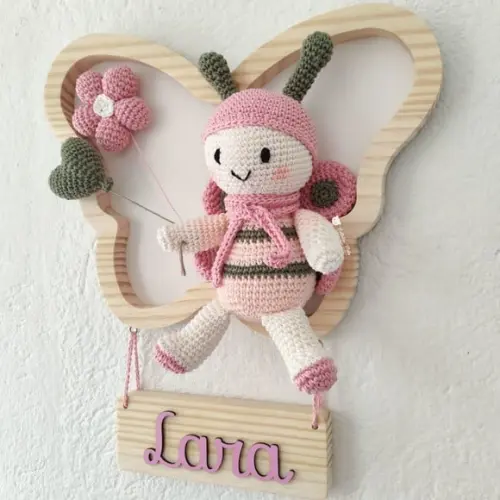 Porta Maternidade Borboleta Amigurumi