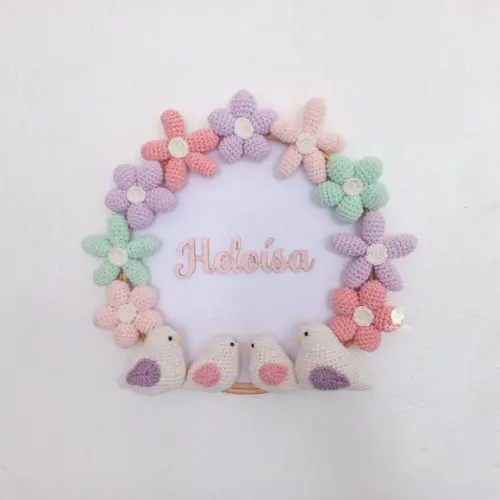 Porta Maternidade Flores e Familia Passarinhos em Amigurumi