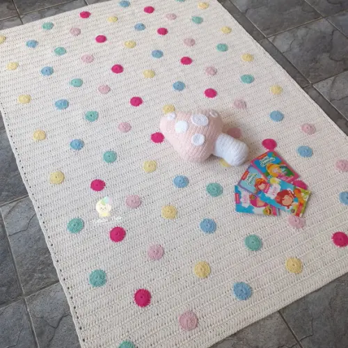 Tapete Infantil Menina Retangular em Crochê 1m x 1,50m.