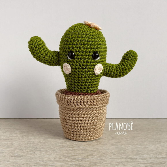 Cacto Amigurumi de crochê