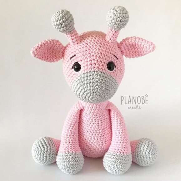 Amigurumi girafa de crochê