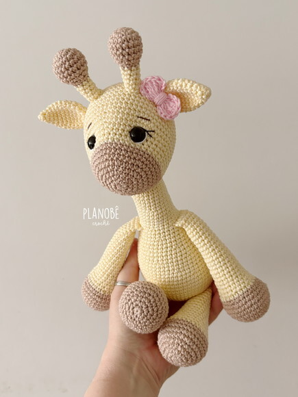 Amigurumi girafa de crochê