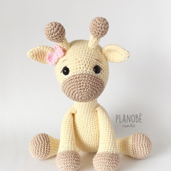 Amigurumi girafa de crochê