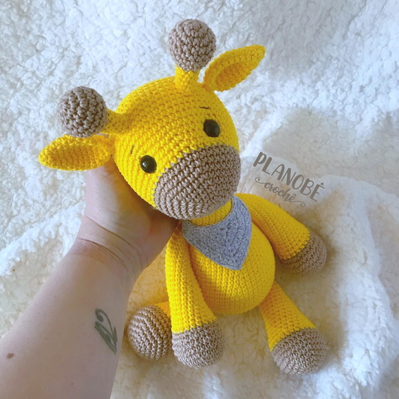 Amigurumi girafa de crochê