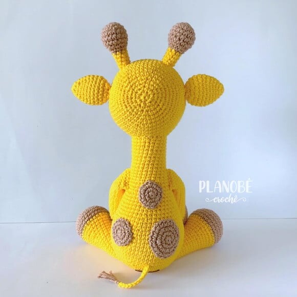 Amigurumi girafa de crochê