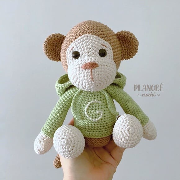 Macaco Bob com Moletom Amigurumi Crochê
