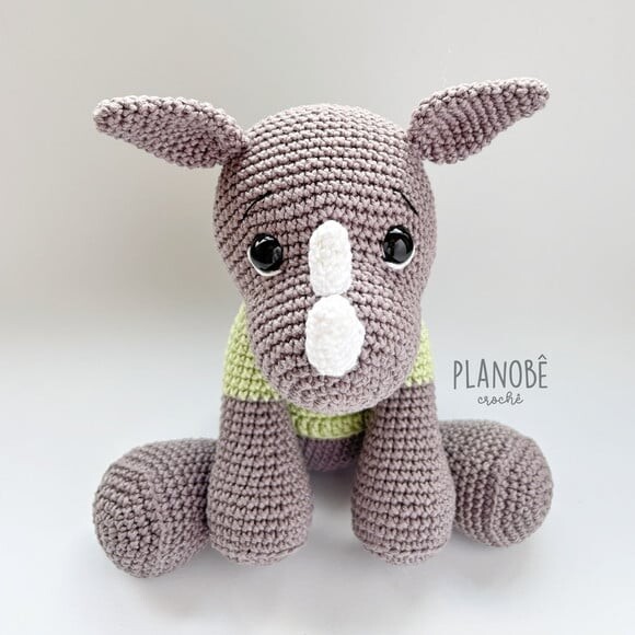 Amigurumi rinoceronte de crochê