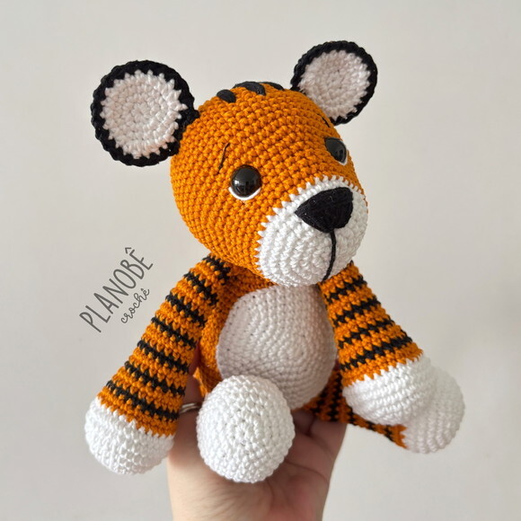 Amigurumi tigre de crochê