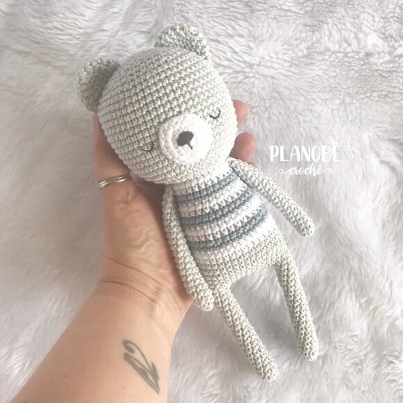 Amigurumi ursinho de crochê