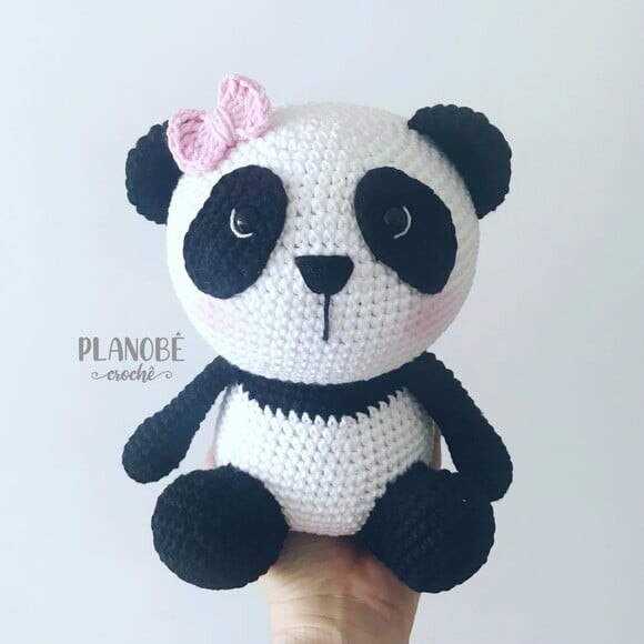 Amigurumi urso panda de crochê