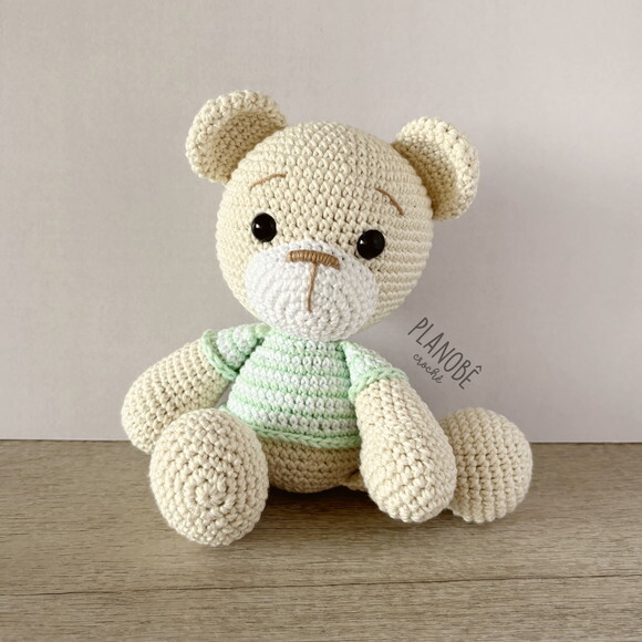 Amigurumi ursinho de crochê