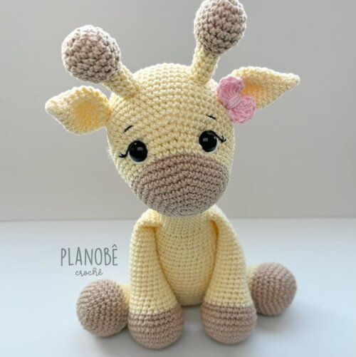 Amigurumi girafa de crochê