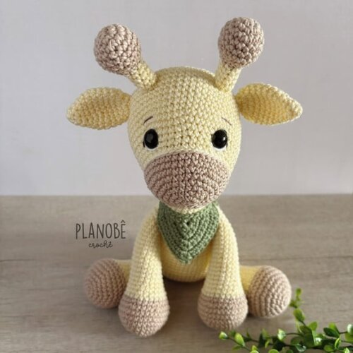 Amigurumi girafa de crochê