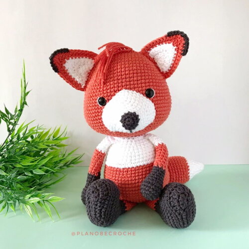 Amigurumi raposa de crochê