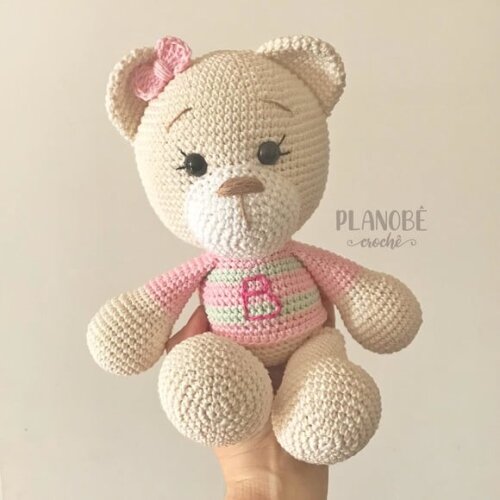 Ursinha Lilly com Blusão Amigurumi de crochê