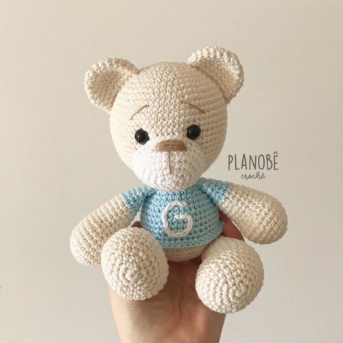 Ursinho Teddy Baby com Camiseta Amigurumi de crochê