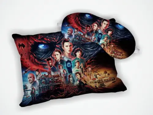 Kit Almofada 18x28cm + Mascara de Dormir Stranger Things