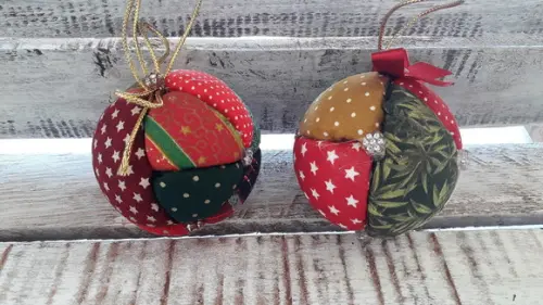 Bolas de Natal em Patchwork