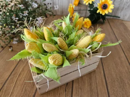 Caixote com Mini Espigas de Milho