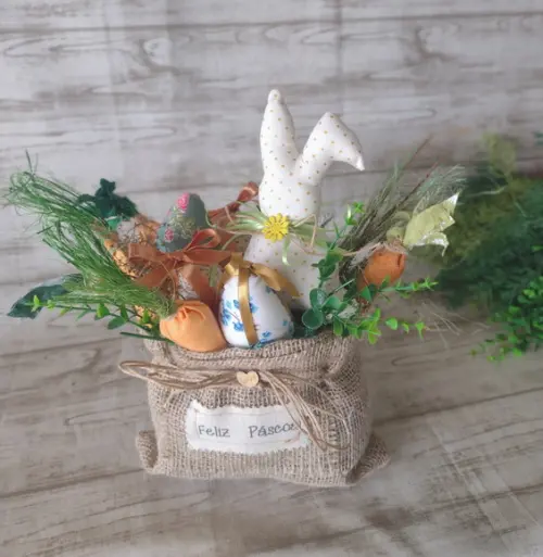 Cesta de Páscoa Decorativa