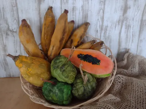 Cesta rústica com Frutas de tecido