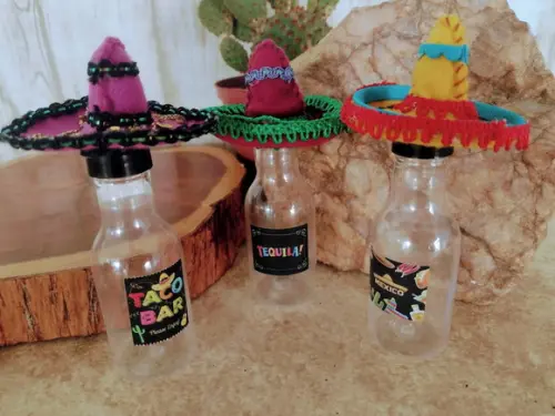 Garrafinha Tequila Festa Mexicana com Sombrero