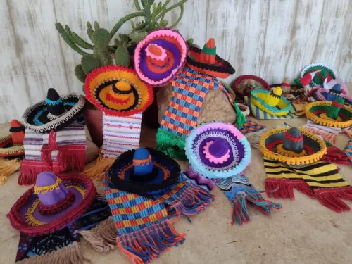 Kit Lembrança Mexicana Chapéu e Poncho
