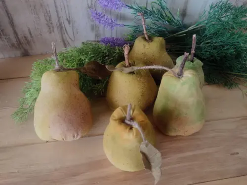 Pêras Rústicas em Tecido