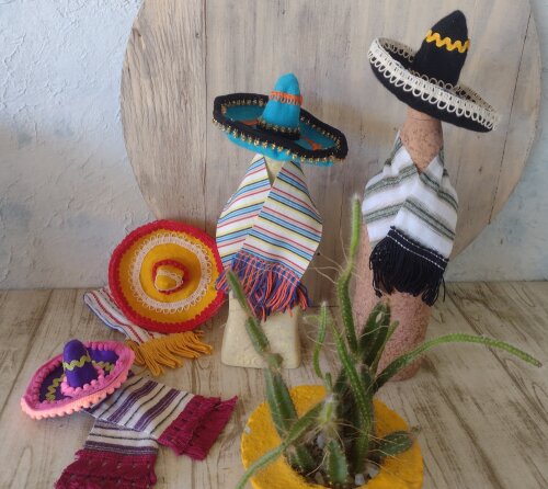 Kit Sombrero e poncho para garrafas