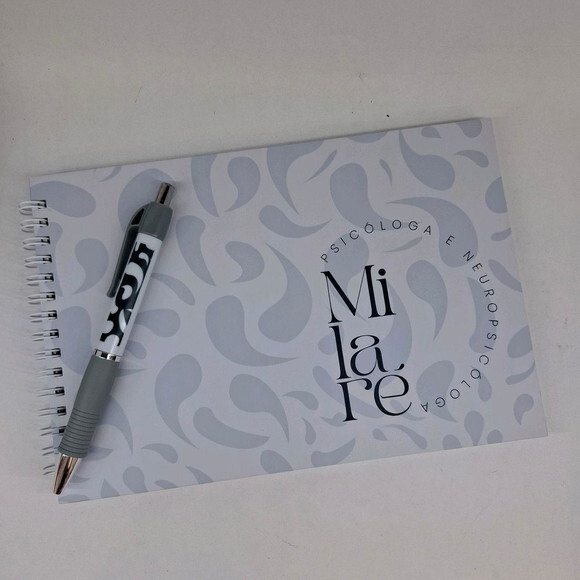 Planner Mensal com caneta