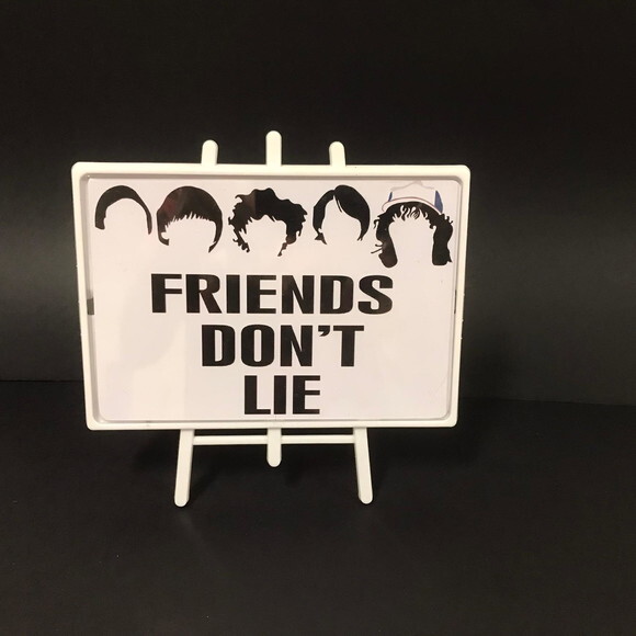 Display de Mesa Stranger Things - Par