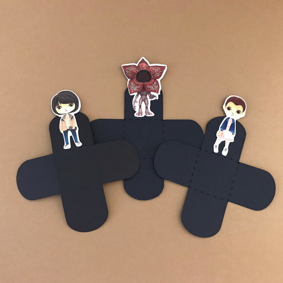 Forminha Stranger Things - Kit 50u