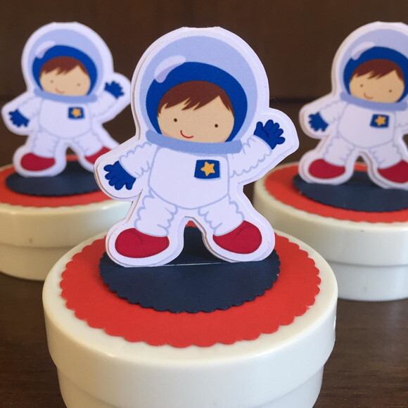 Latinha Astronauta 3D