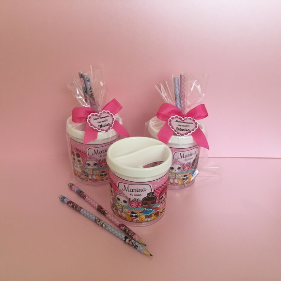 Porta Lápis + 2 Lápis Personalizados e Tag