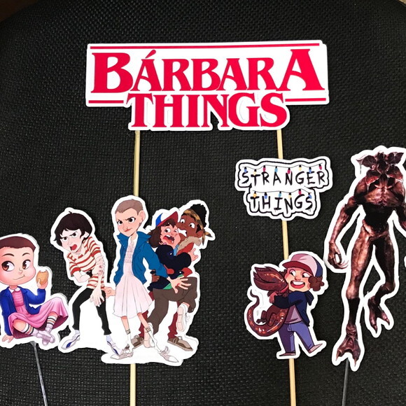 Topo de Bolo Stranger Things