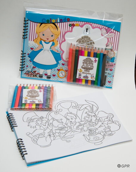Bloco para Colorir Alice no País das Maravilhas