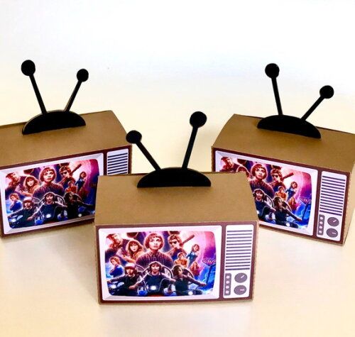 Caixa Tv Stranger Things - Kit 12u