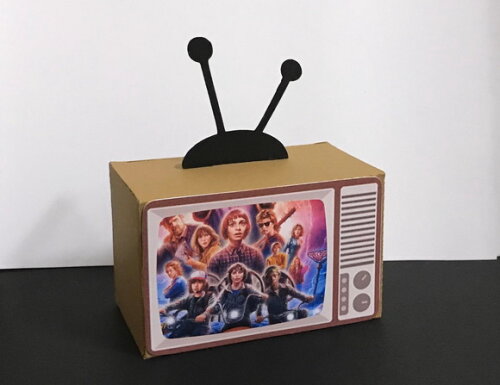 Caixa Tv Stranger Things - Kit 12u
