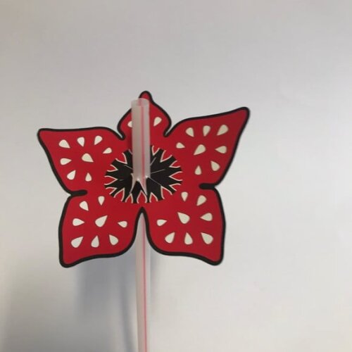 Canudinho e Aplique Demogorgon Stranger Things