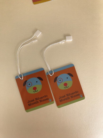 Tag de Mochila Skip Hop - Par