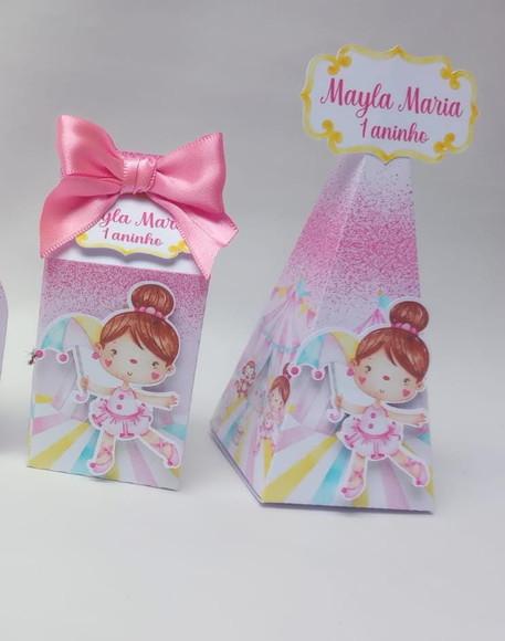 Kit com Centro de Mesa/caixa Milk e Pirâmide