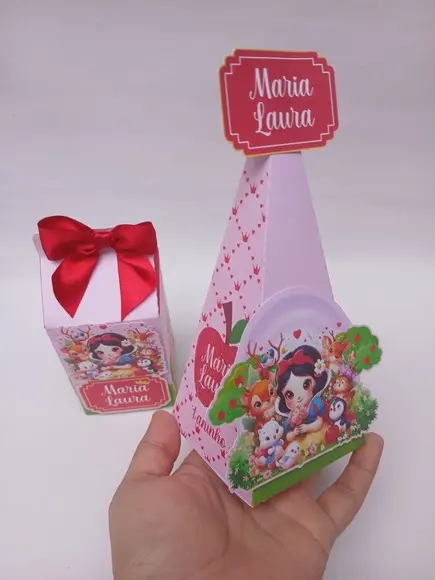 Kit com Centro de Mesa/caixa Milk e Pirâmide