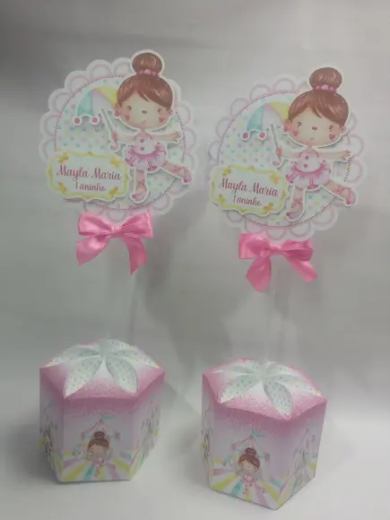 Kit com Centro de Mesa/caixa Milk e Pirâmide