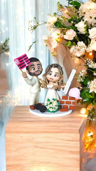 Topo de Bolo Casamento Noivinhos Arquitetos e Time
