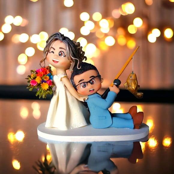 Topo de Bolo Casamento Personalizo Noivos Pescando Biscuit