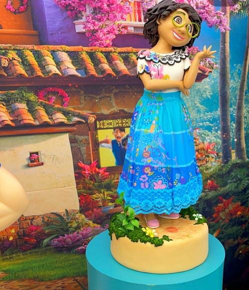 Kit 5 Personagens Encanto Família Madrigal 40cm Decoração